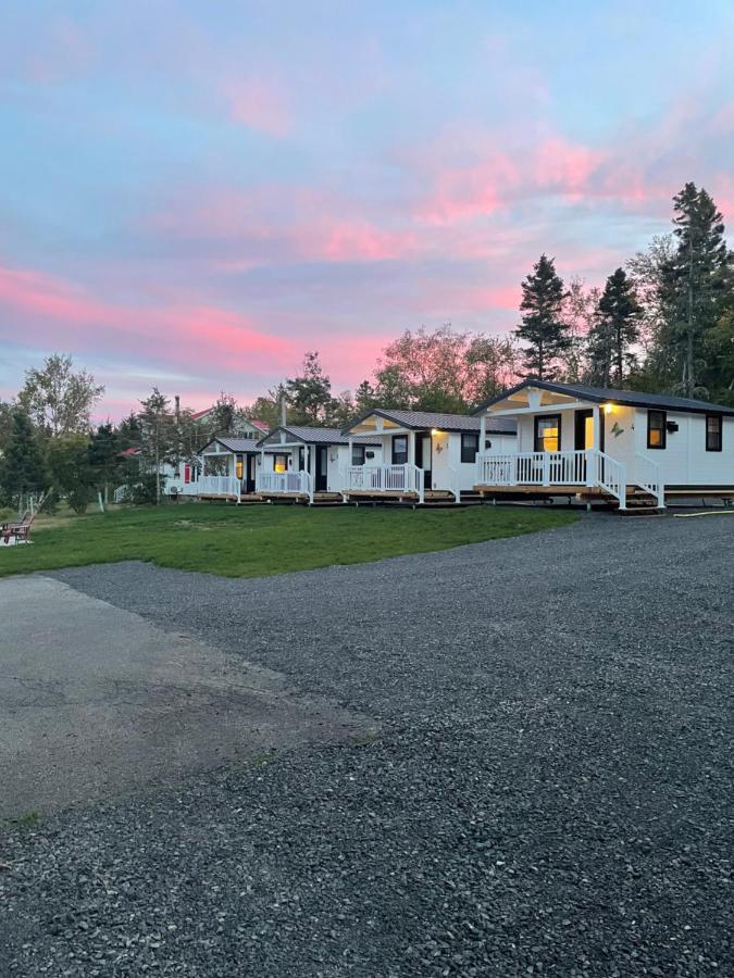 Les Chalets De La Colline Inc Baie-Sainte-Catherine Exterior foto